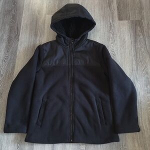 Old Navy Boys size 8 sherpa lined hooded black jacket